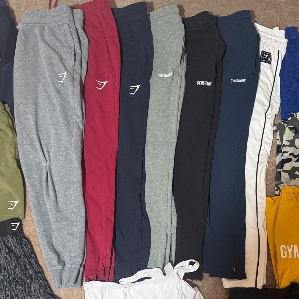 Gymshark Bundle (*rare items*) - Picture 5 of 8